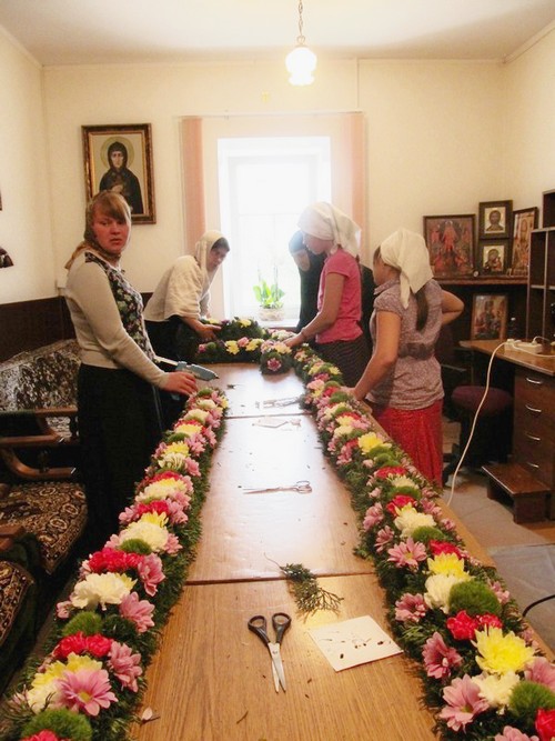 19-Подготовка к празднику прп. Евфросинии.jpg